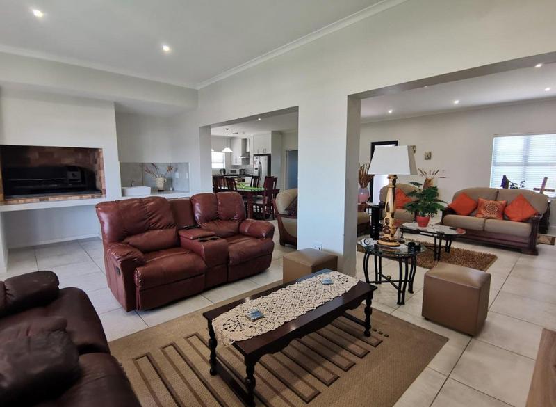 3 Bedroom Property for Sale in Country Club Western Cape